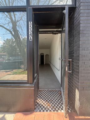 Commercial Space – photo 1