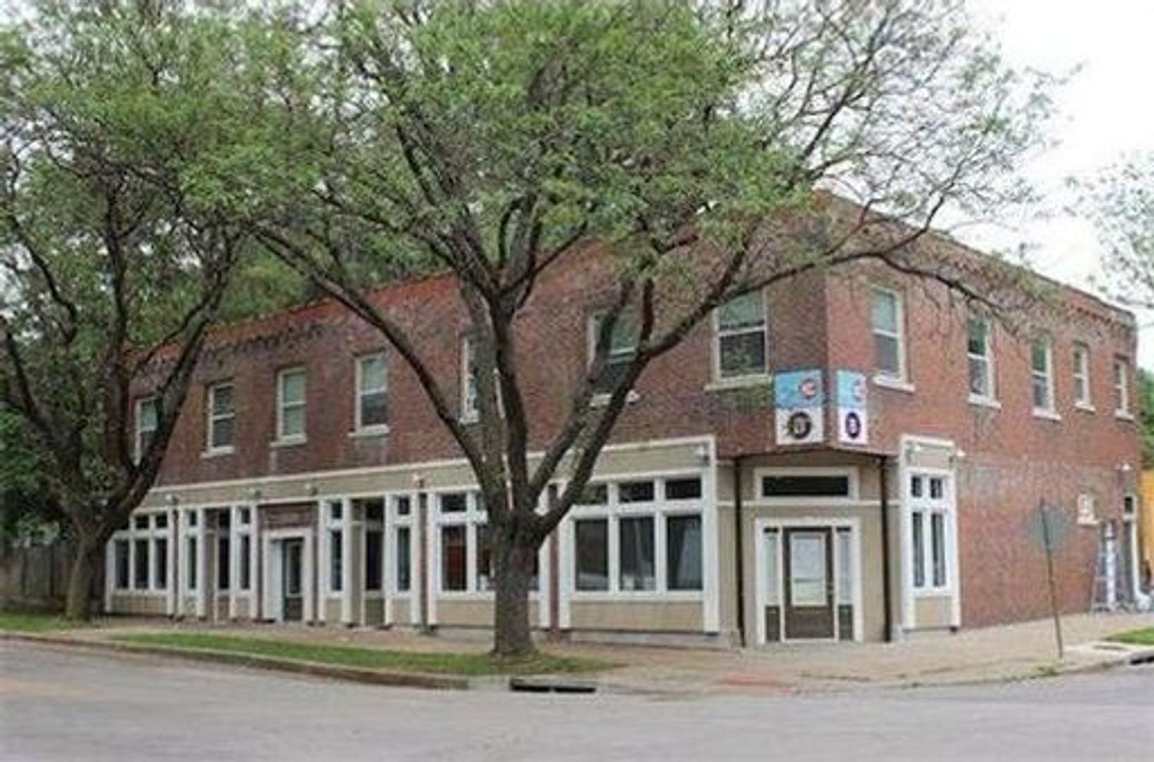 Kansas City Apartment: 3269 Gillham Road