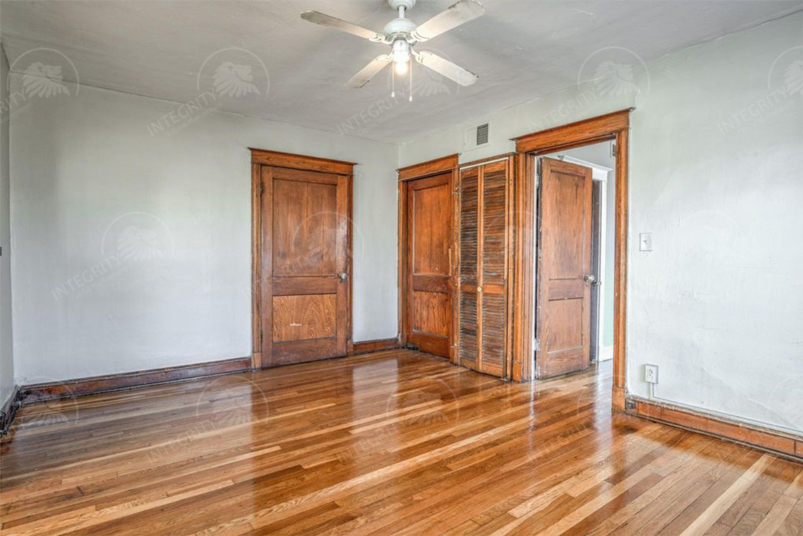 Kansas City Apartment: 3300-3302 Virginia Avenue