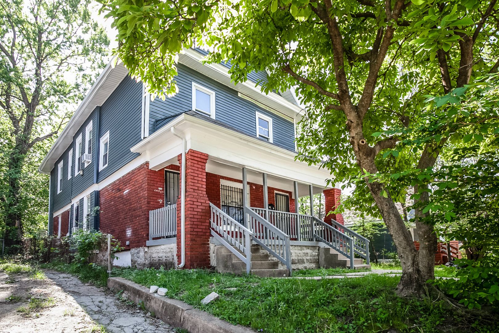 Kansas City Apartment: 3233 Park Avenue