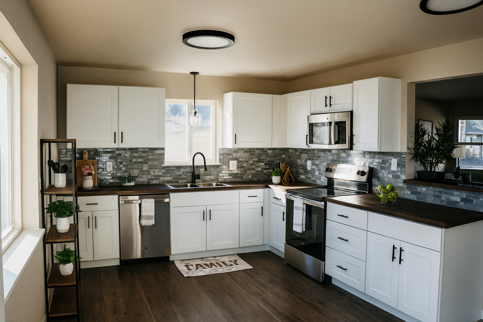 Colorado Springs House: 2523 E La Salle St