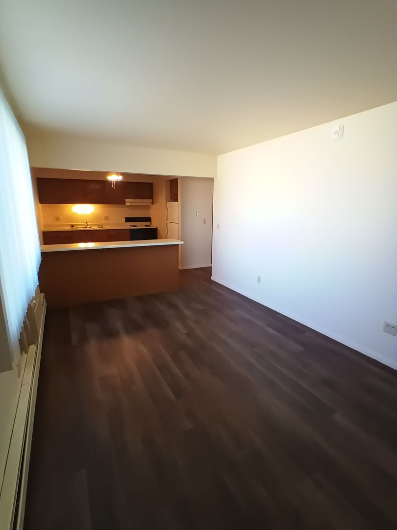 Oshkosh Apartment: 200 Merritt Av