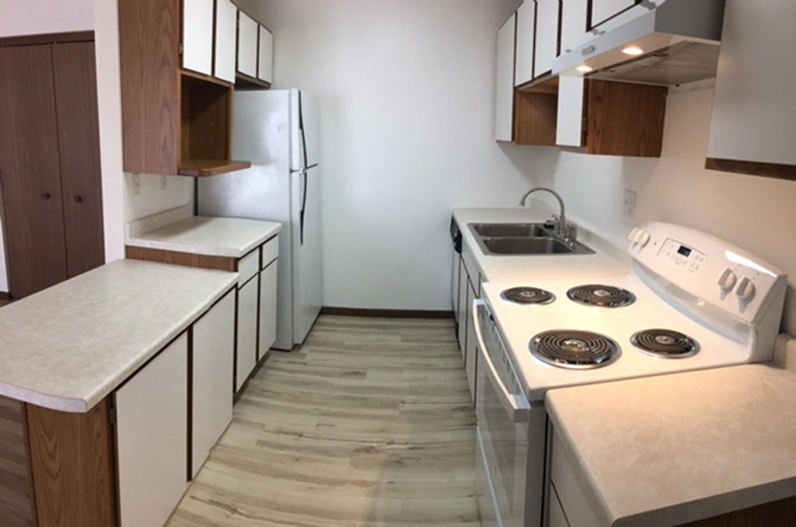 Onalaska Apartment: 913 12th Ave S. and 916 13th Ave S.