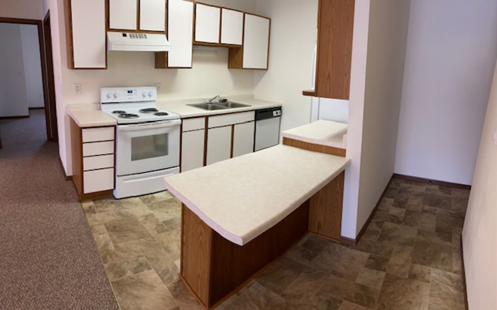 Onalaska Apartment: 913 12th Ave S. and 916 13th Ave S.