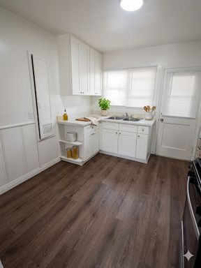 Spacious studio with a large kitchen – photo 1