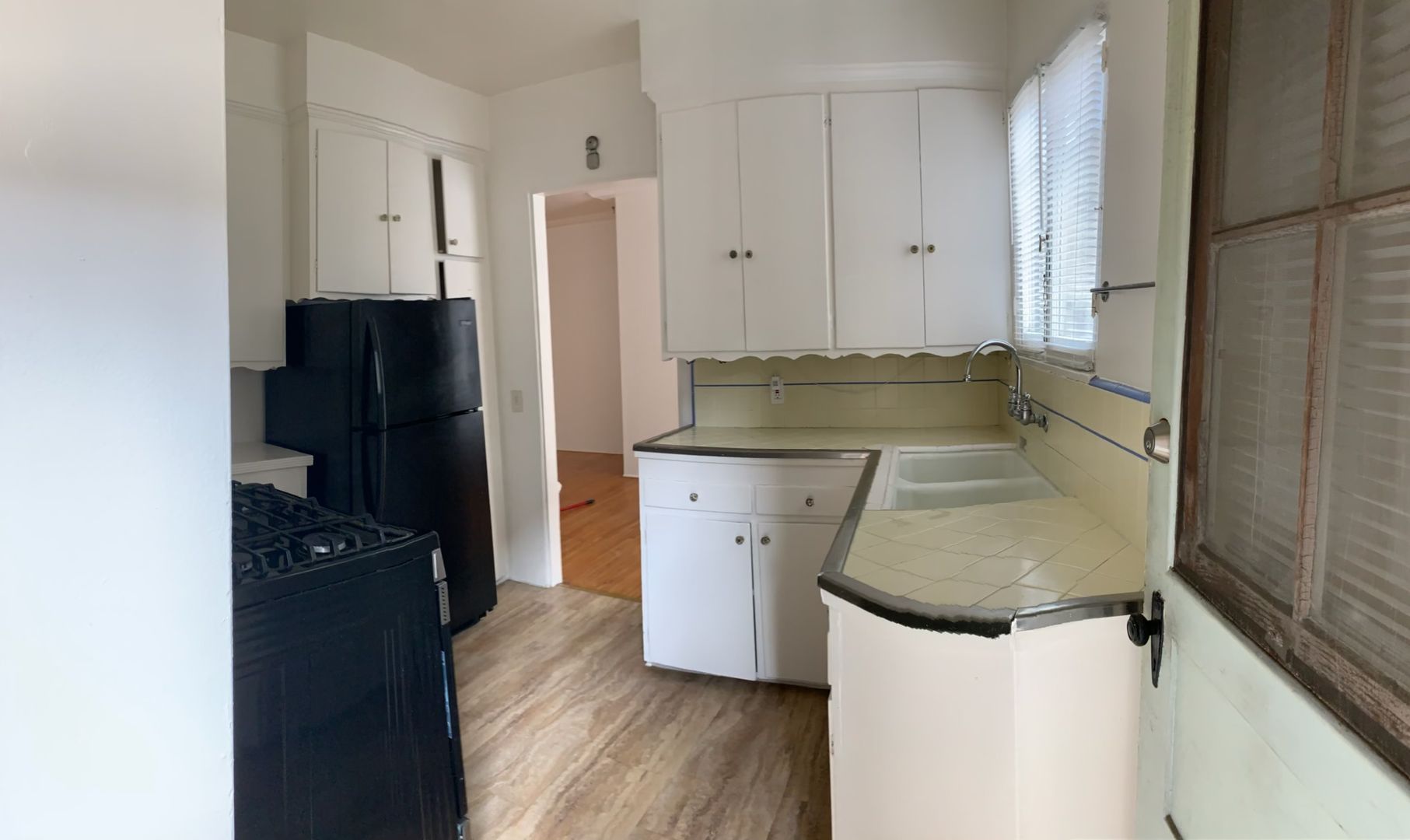 Los Angeles Apartment: 2036-2044 N. Vermont Avenue