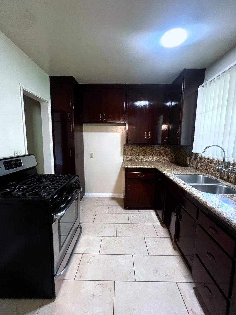 Glendale Apartment: 234 N. Jackson Street