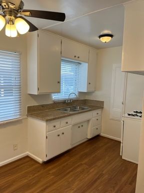 1515 E Broadway, Unit #7 – photo 1