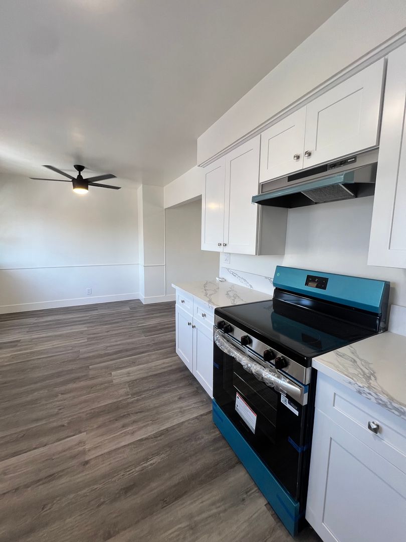 Glendale Apartment: 1216 E. Lexington Drive