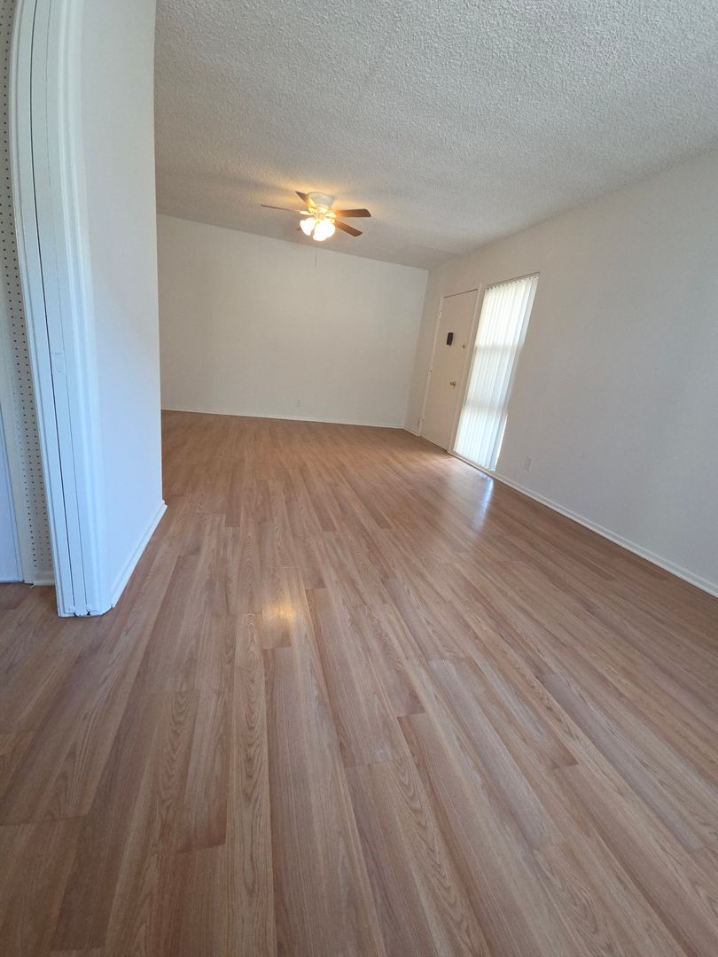 Glendale Apartment: 812 S. Glendale Avenue