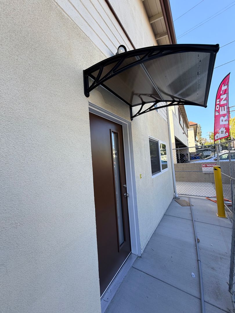 Glendale Apartment: 411 Naranja Drive