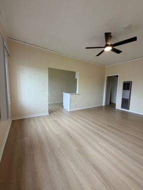 Newly Remodeled Studio in Prime Glendale Location – photo 1