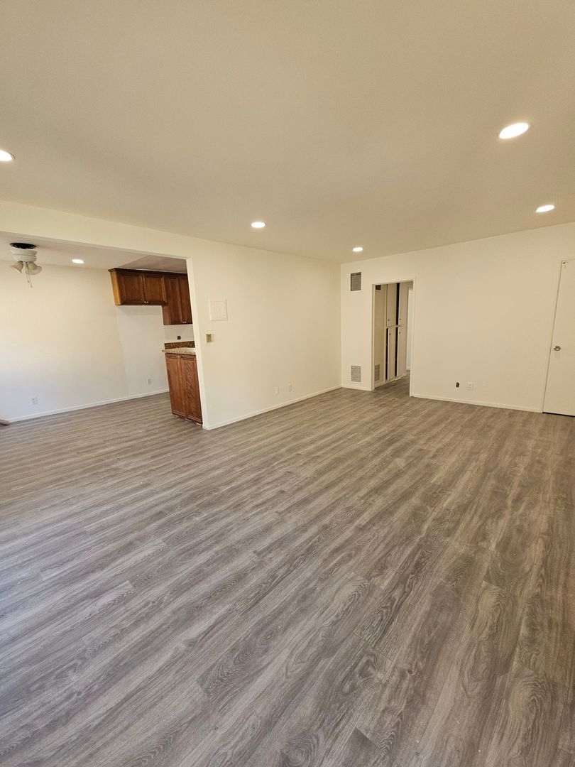 Glendale Apartment: 418 Piedmont Avenue
