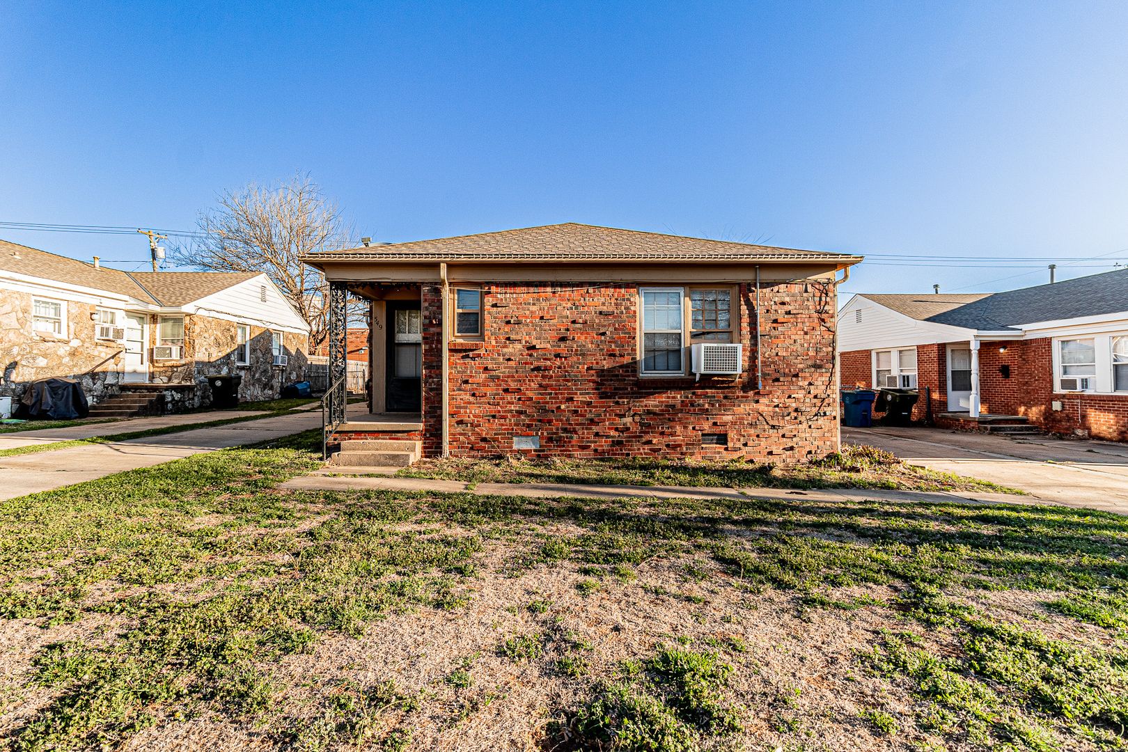 Midwest City House: 549 E. Indian Drive