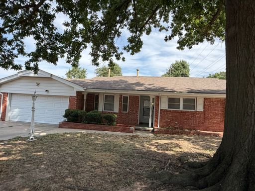 3 bedroom 2 bath Near Tulsa Ave and NW 50th – photo 1