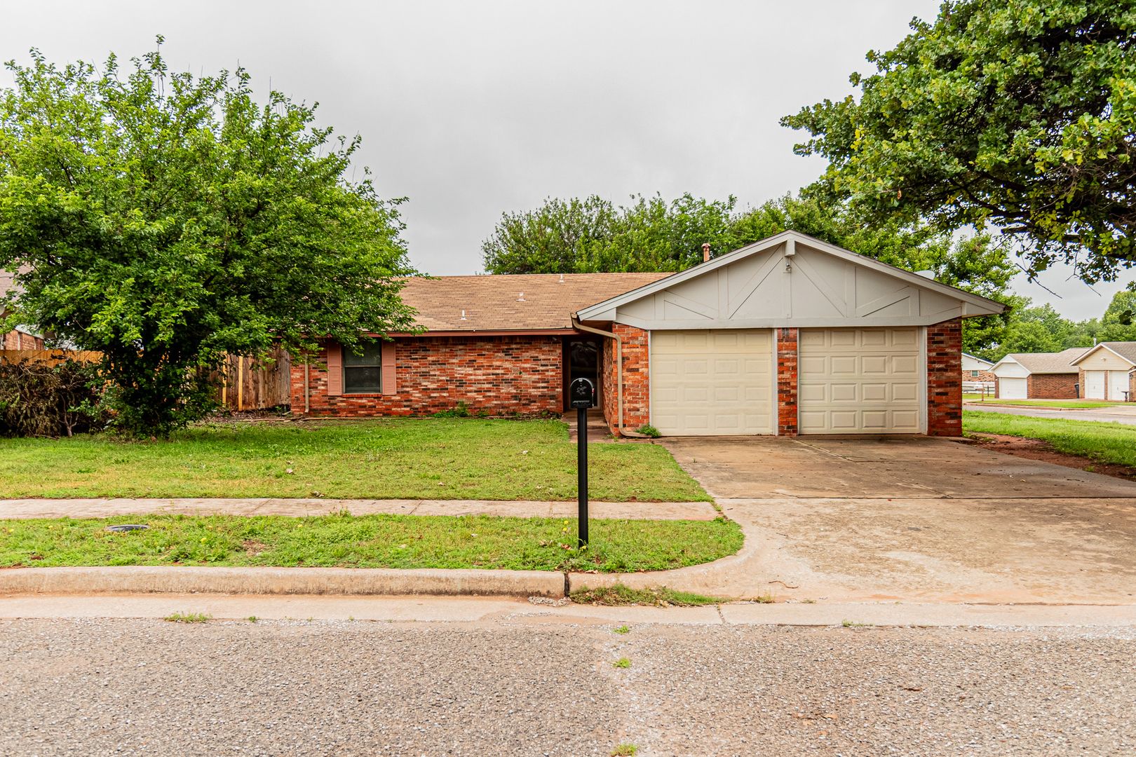 Oklahoma City House: 3808 Oakcliff Drive