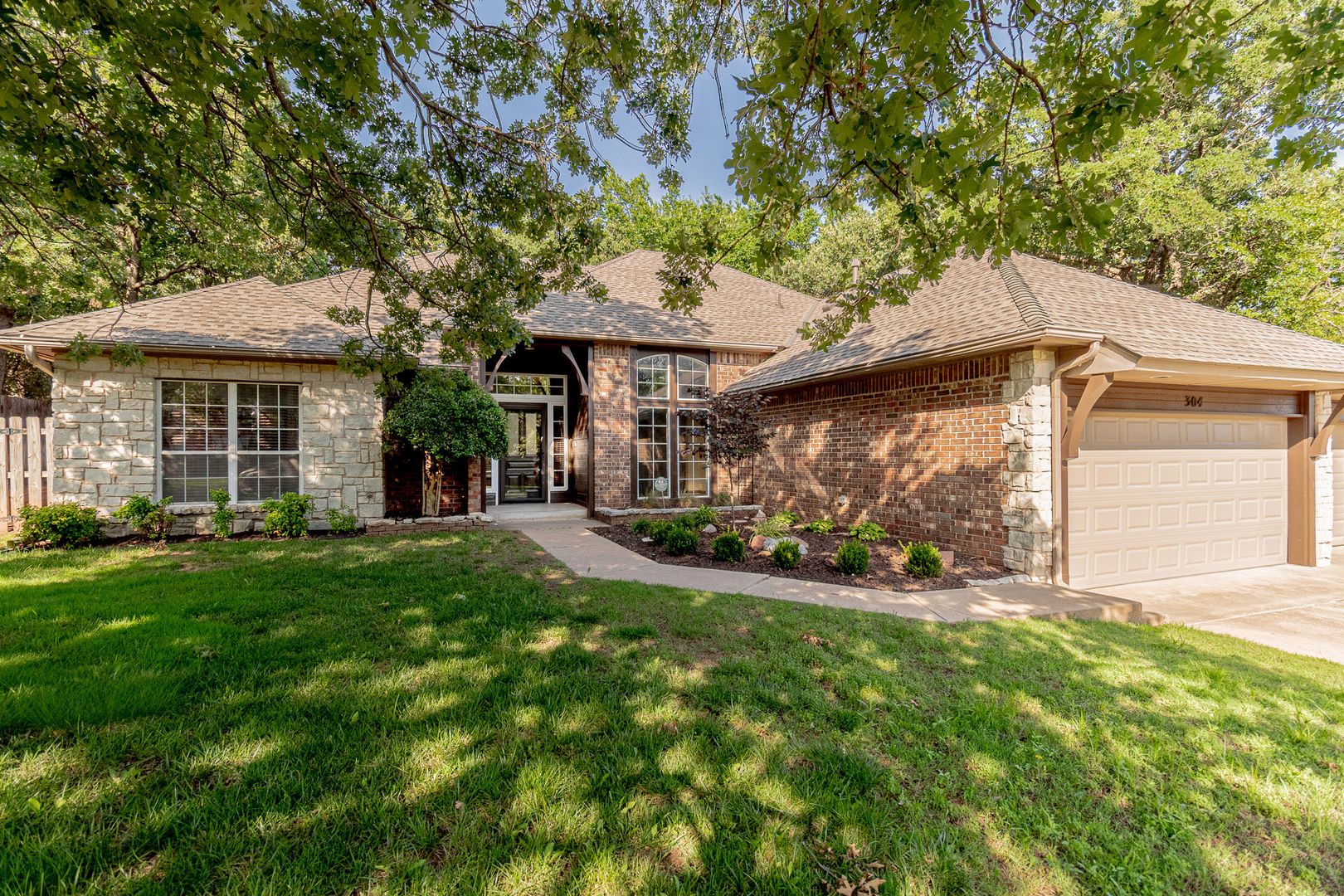 Edmond House: 304 St. James Dr.