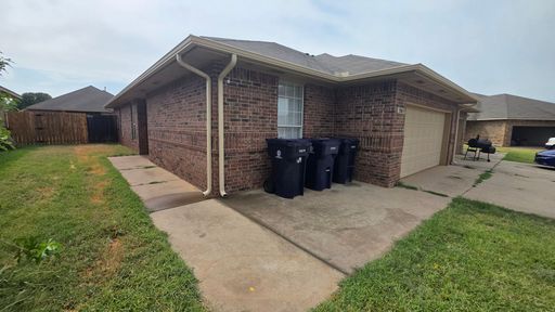 Yukon Rental – photo 1