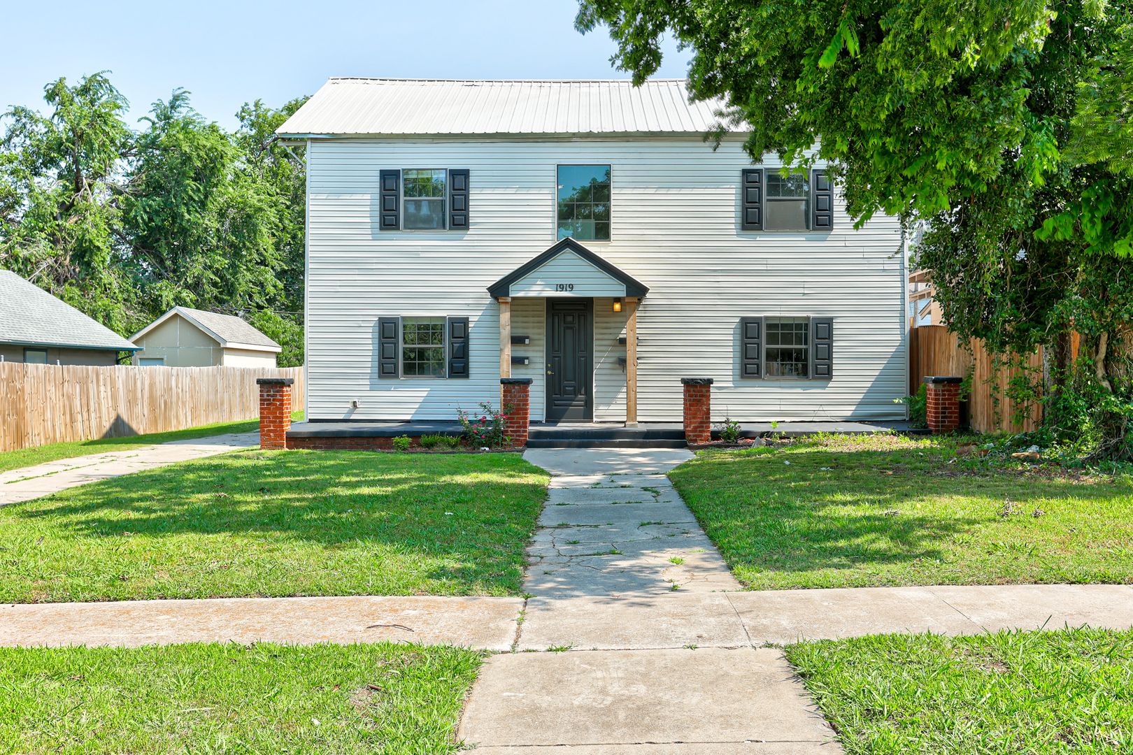 OKC House: 1919 NW 11th Unit 2B
