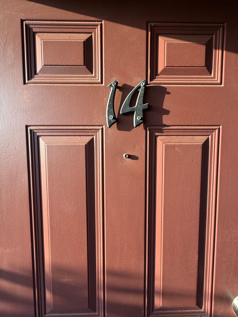 Warr Acres Apartment: 7219 N. Macarthur Blvd