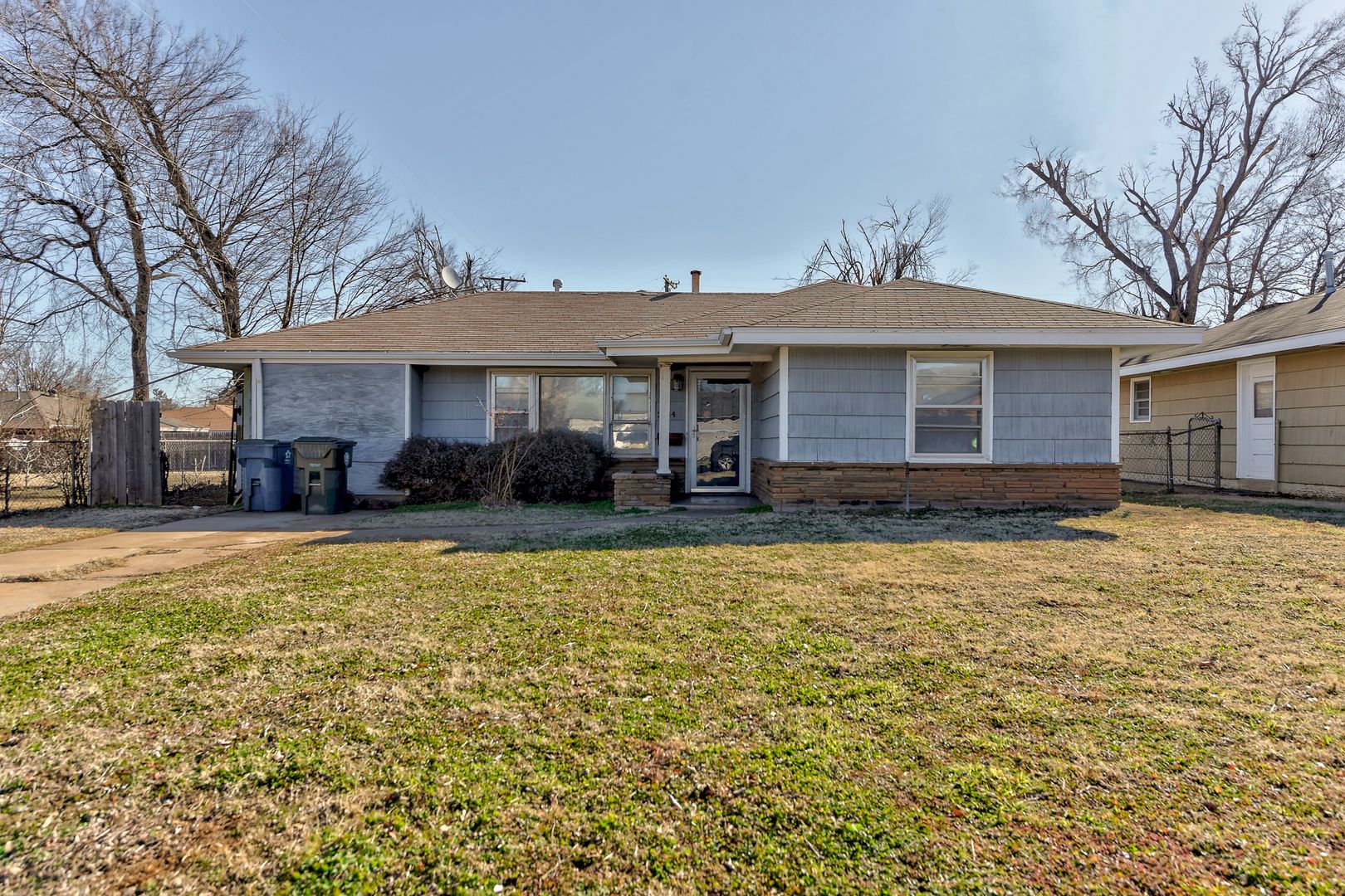 Midwest City House: 2144 Pearson Dr.