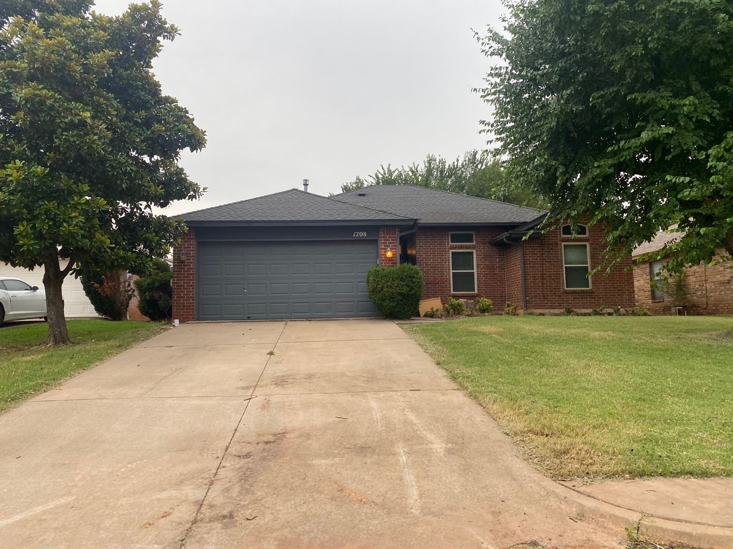 Edmond House: 1708 De Vita Rd