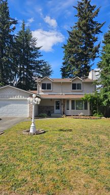2 story home in the Puyallup close to shopping – photo 1