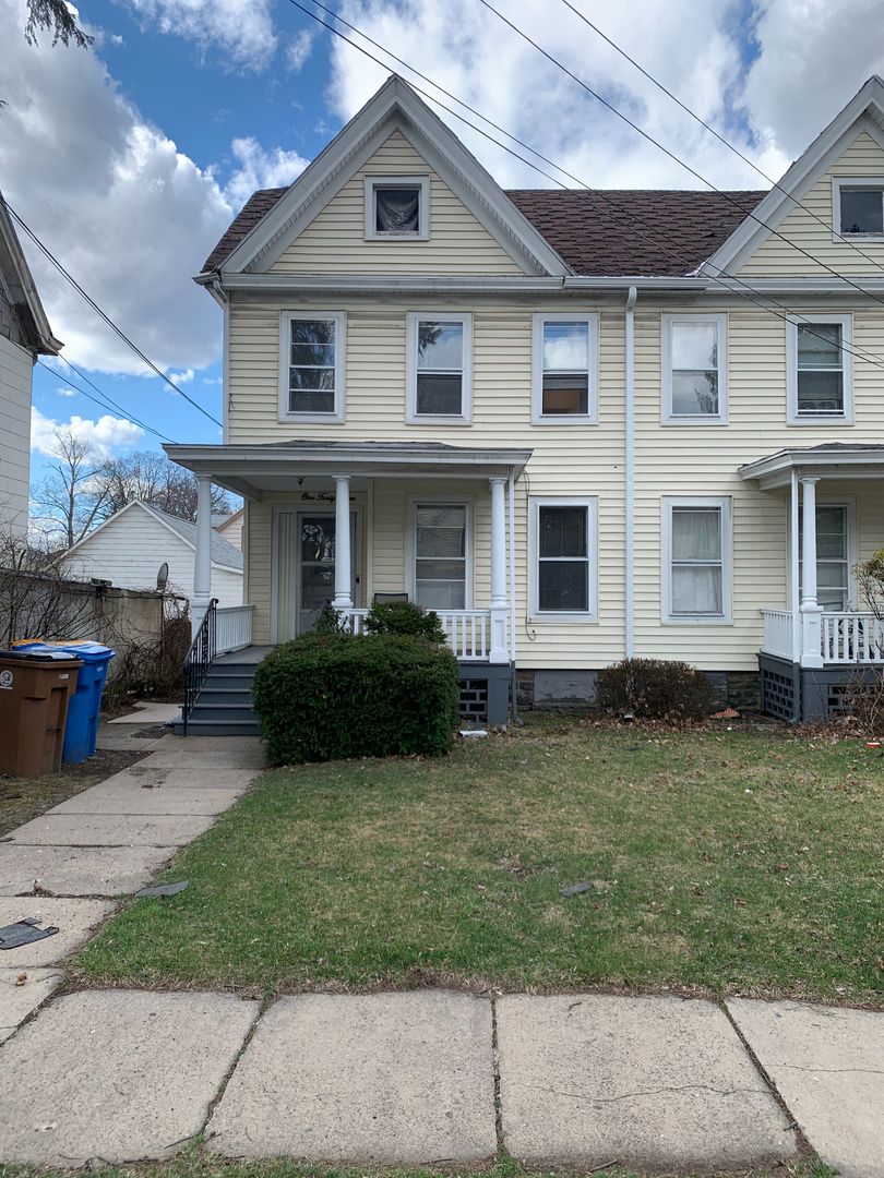 Kingston Apartment: 143 -145 Elmendorf St
