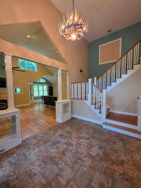 3 Laura Court, Poughquag, NY 12570