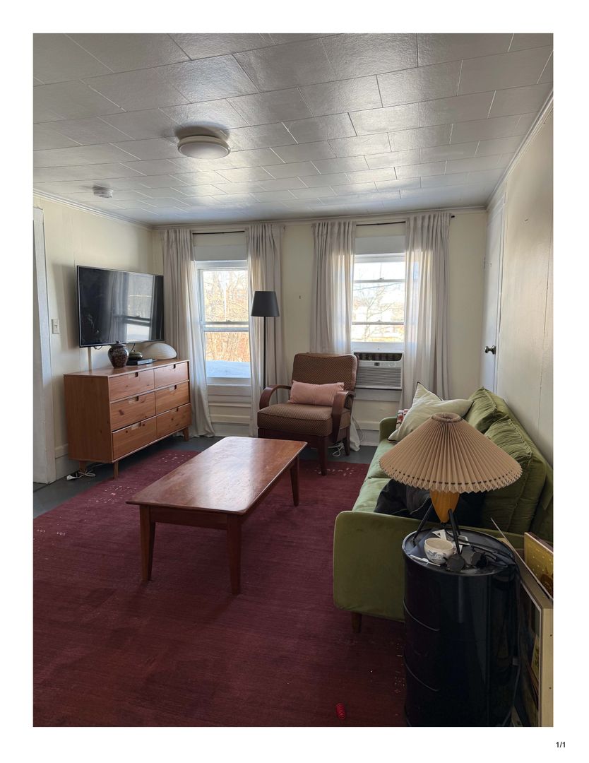 Kingston Apartment: 7 Russell St.