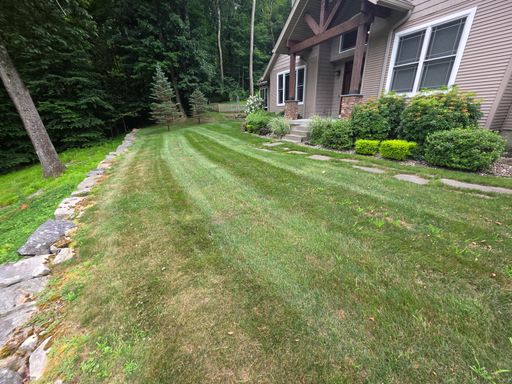 3 Laura Court, Poughquag, NY 12570