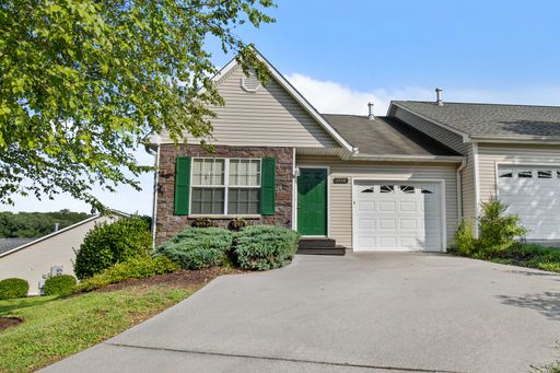 6334 Sky Song Ln, Knoxville, TN 37914