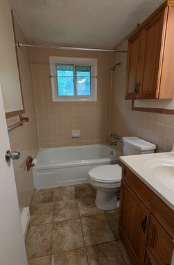903 Parr Meadow Dr, Newburgh, NY 12550