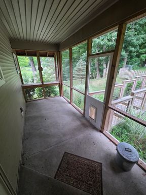 3 Laura Court, Poughquag, NY 12570