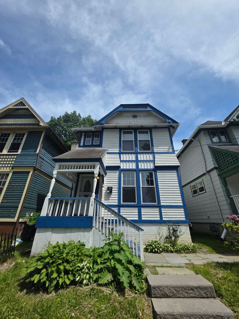 Poughkeepsie House: 15 Carroll St.