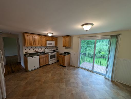 903 Parr Meadow Dr, Newburgh, NY 12550