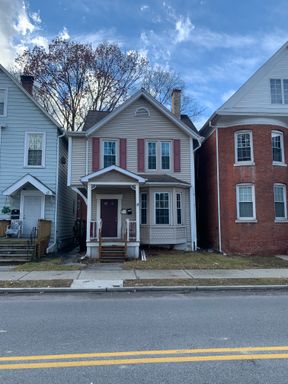 2 Bedroom Apartment - Poughkeepsie – photo 1