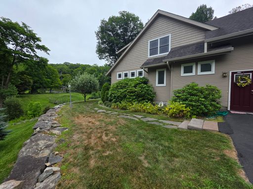 3 Laura Court, Poughquag, NY 12570