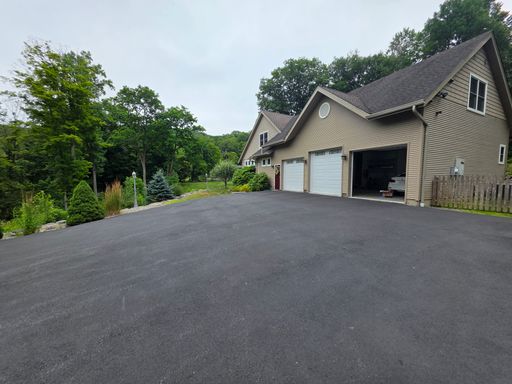 3 Laura Court, Poughquag, NY 12570