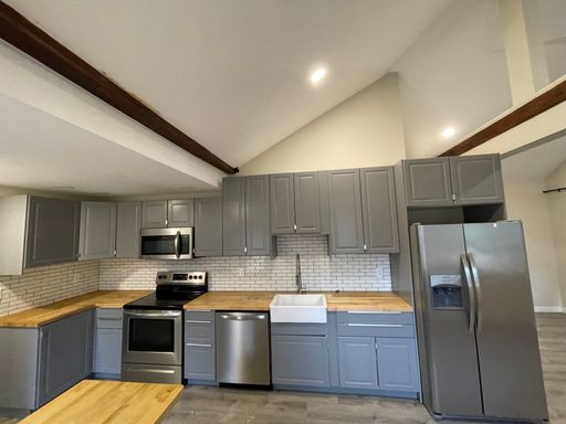 Beautiful 2 Bedroom Apartment - Kingston, NY – photo 1