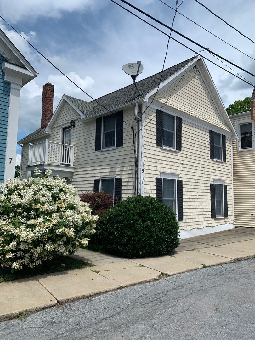 Millbrook Apartment: 9 Washington Ave