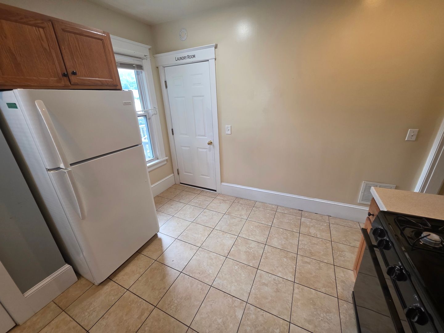 Poughkeepsie Apartment: 35 Manitou Ave.