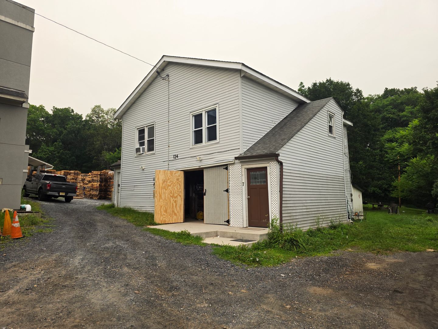 New Windsor Apartment: 122-128 Mount Airy Road