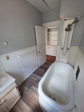 12 May St - 2nd Floor, Poughkeepsie, NY 12601