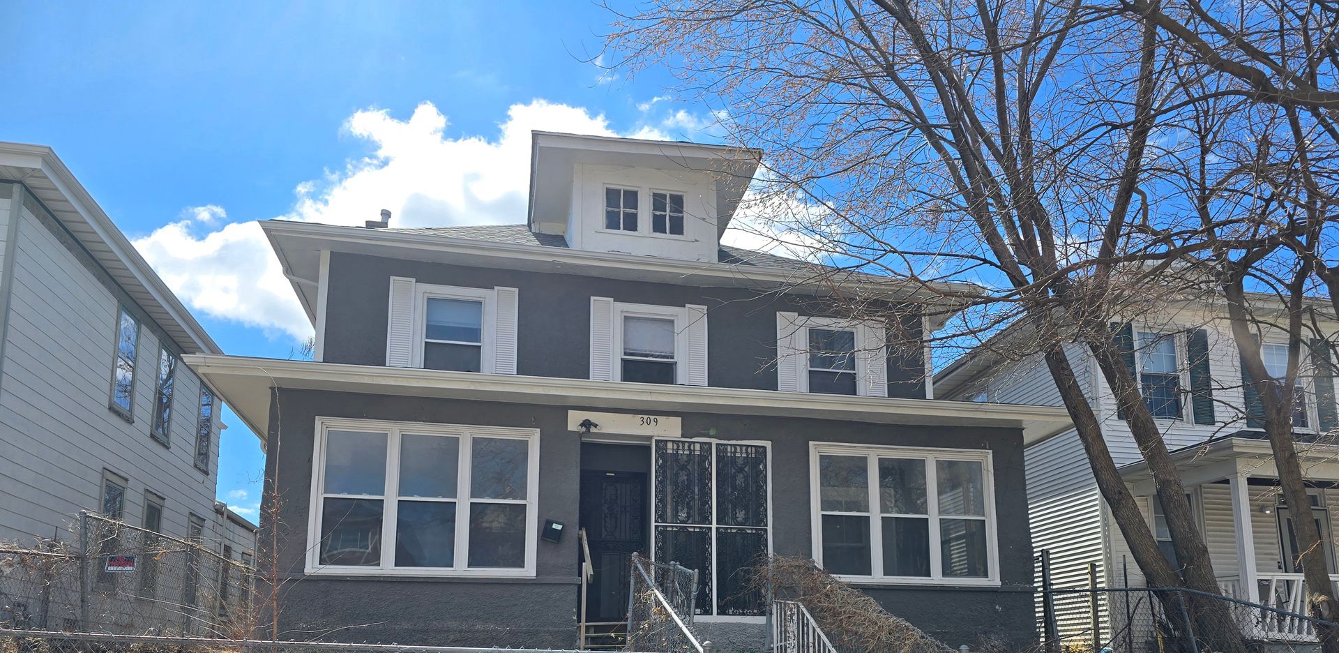 Davenport House: 309 East 11th Street