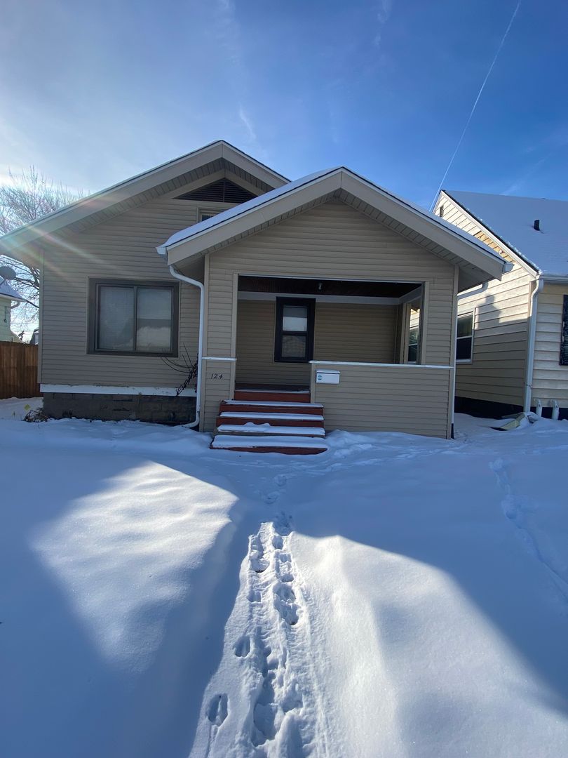 Davenport House: 124 Thornwood Ave