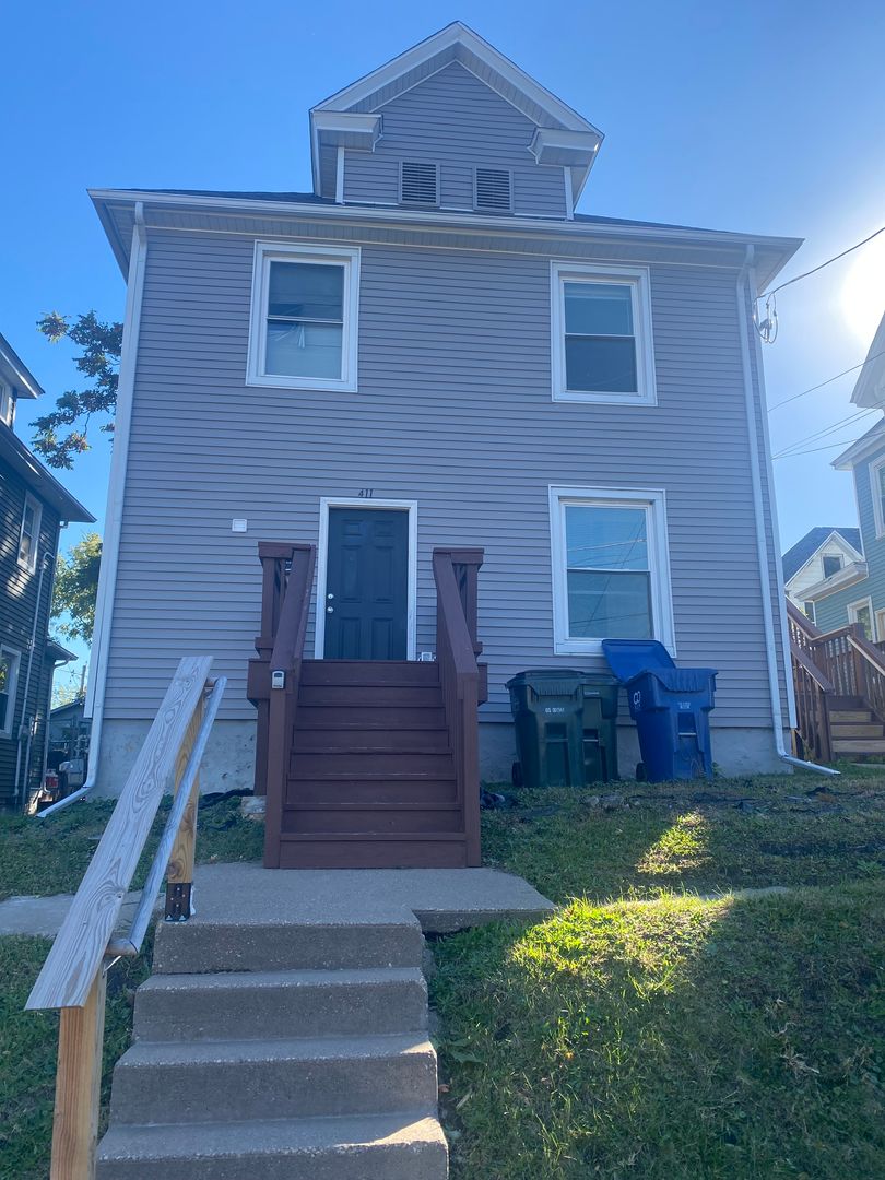 Davenport Apartment: 411 E 8th Street