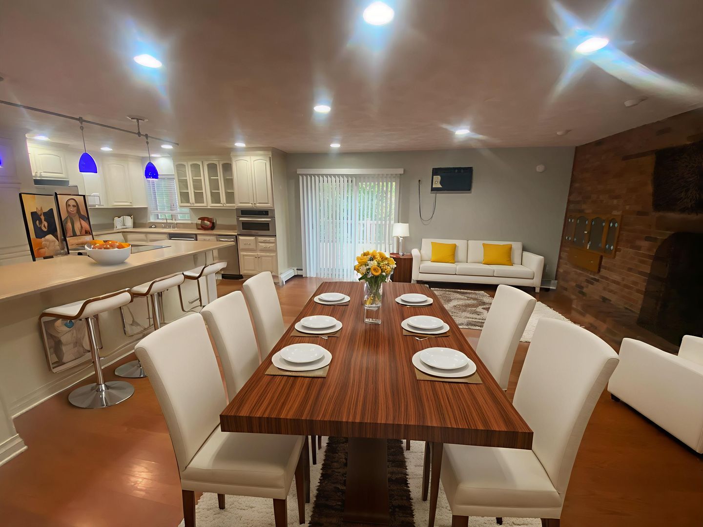 Moline Apartment: 1718-1736 9th Avenue