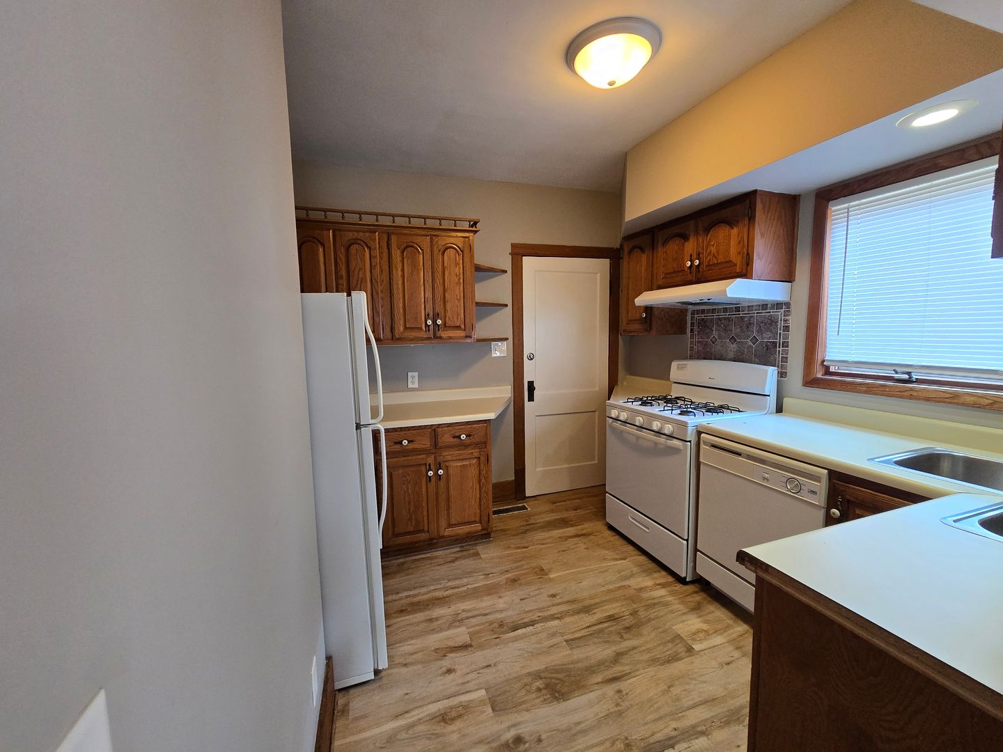 Davenport Apartment: 1136 E Central Park Ave