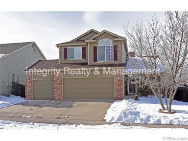 Castle Rock House: 305 Dunhill St